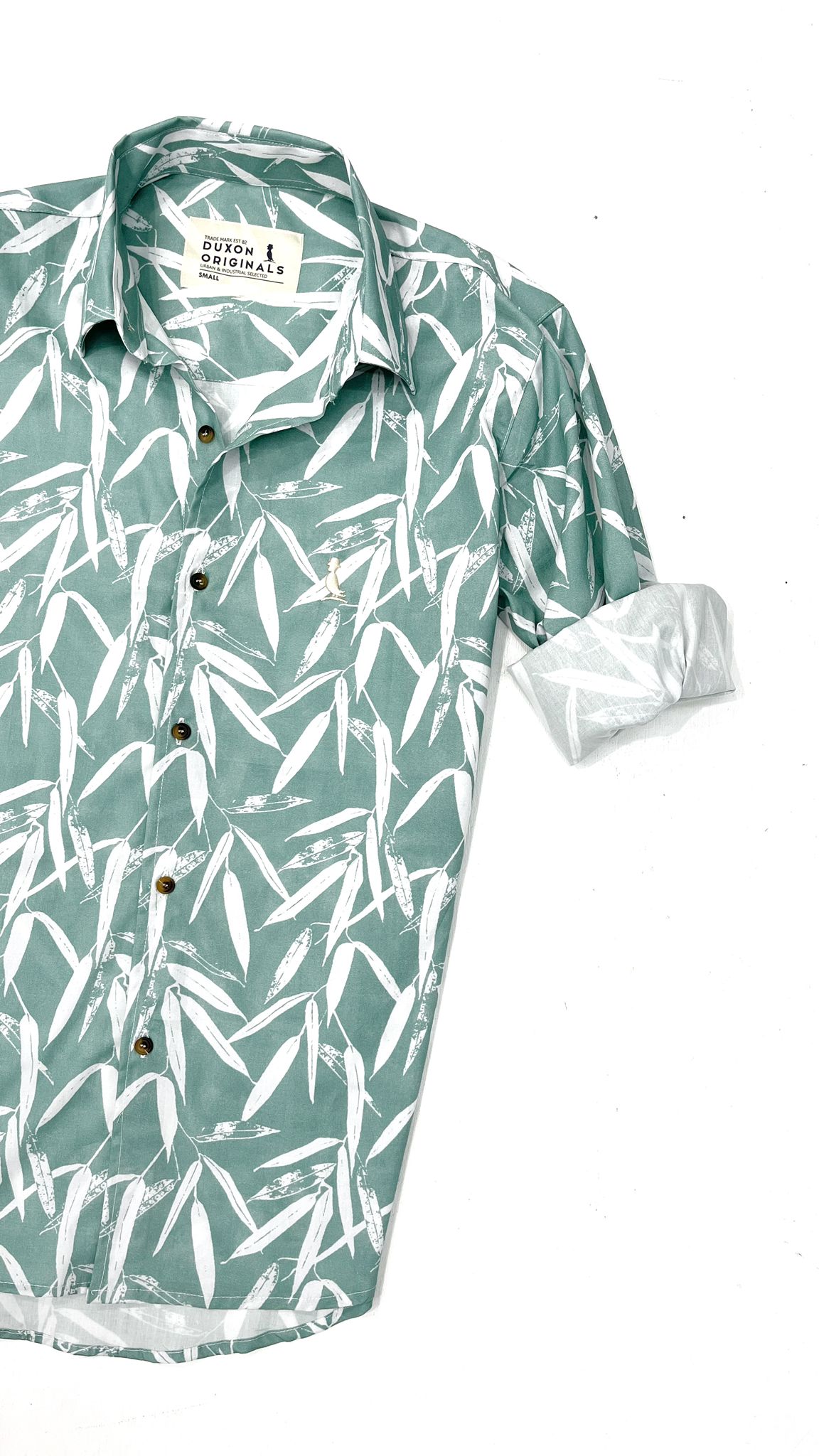 MEGA SALE 🔥CAMISA ESTAMPADA HOJAS VERDE