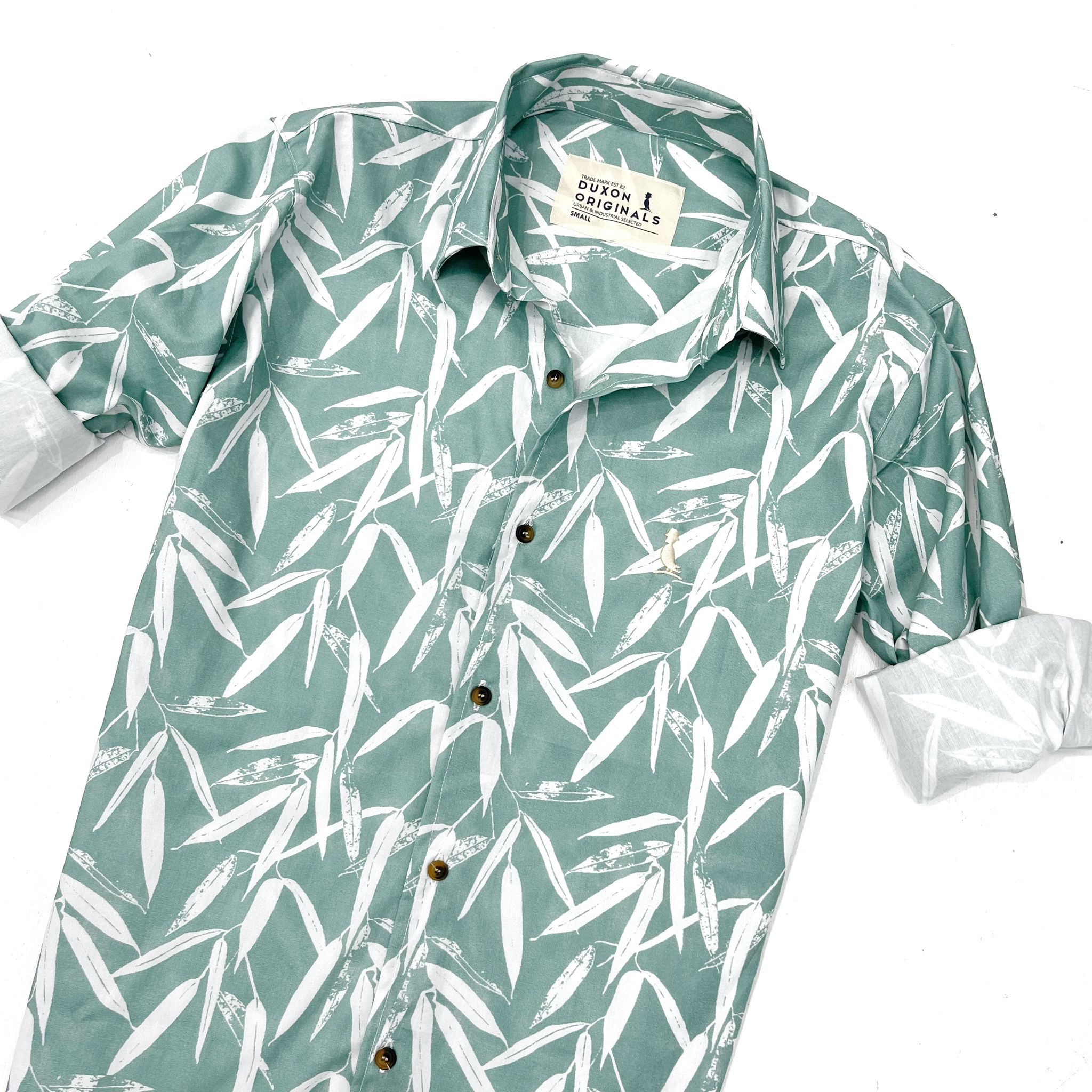 MEGA SALE 🔥CAMISA ESTAMPADA HOJAS VERDE