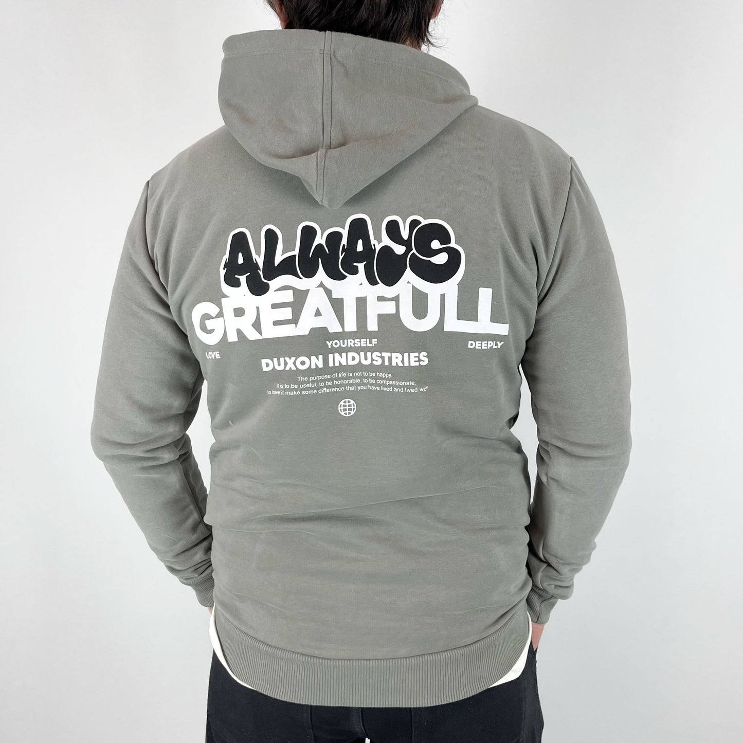 FLASH SALE 🔥40% OFF🔥 CANGURO DOBLE ESTAMPA "ALWAYS GRATEFULL" EN GRIS PLOMO.