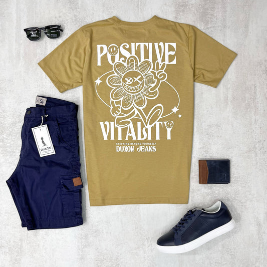 REMERA DOBLE ESTAMPA "POSITIVE" COLOR MOSTAZA