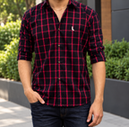 CAMISA A CUADROS NEGRA Y ROJA.
