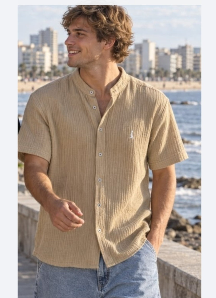Camisa cuello mao.