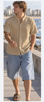 Camisa cuello mao.